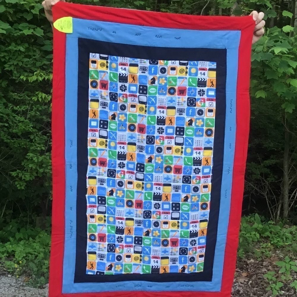 Quilt of the Week!  NWT. Hand Crafted App Quilt